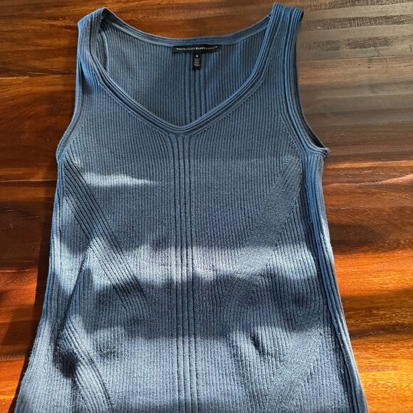 WHBM Blue Ribbed Stretch Tank Size M - Picture 1 of 2
